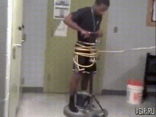 Kết cục khó đỡ của các thanh niên thích thể hiện-4