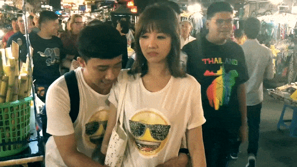 Trấn Thành bị soi vì sàm sỡ vòng một của Hari Won nơi đông người-1