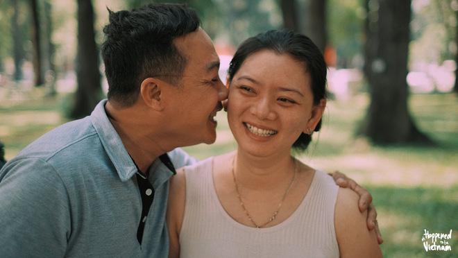 Chuyện tình nghìn like của vợ chồng anh tài xế vô danh-1