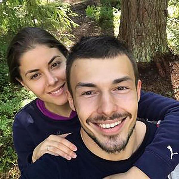 Nhờ bức ảnh chụp ngoài cửa sổ, cô gái xinh đẹp phát hiện bạn đời có cả tá nhân tình-2