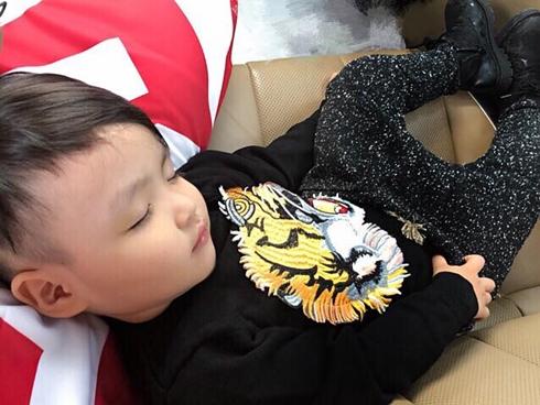 Clip khóa môi xuyên Việt của Quỳnh Kool bên bạn trai kém tuổi khiến nhiều người ghen tị-5