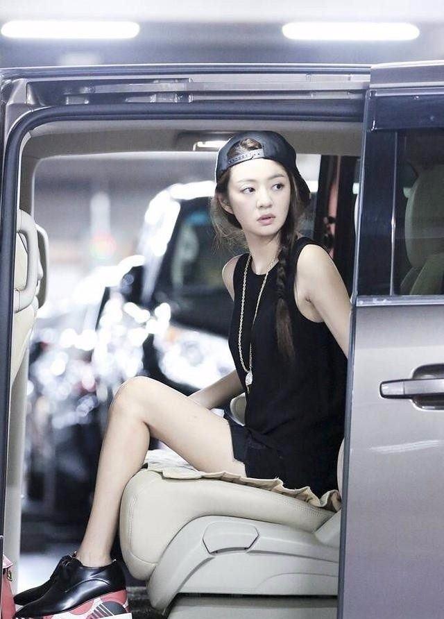 An Dĩ Hiên được mệnh danh mỹ nhân sở hữu đôi chân nghìn năm có một-6