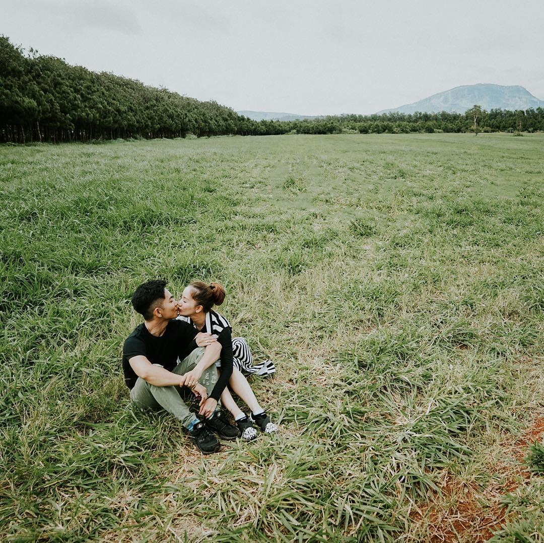 Tin sao Việt: Jennifer Phạm tay chân rụng rời vì sợ kim khi nằm trên giường bệnh-5