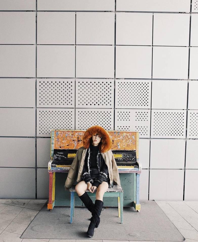 Thúy Vi váy hồng trẻ trung - Quỳnh Anh Shyn lên đồ công sở đẹp nhất street style tuần này-8