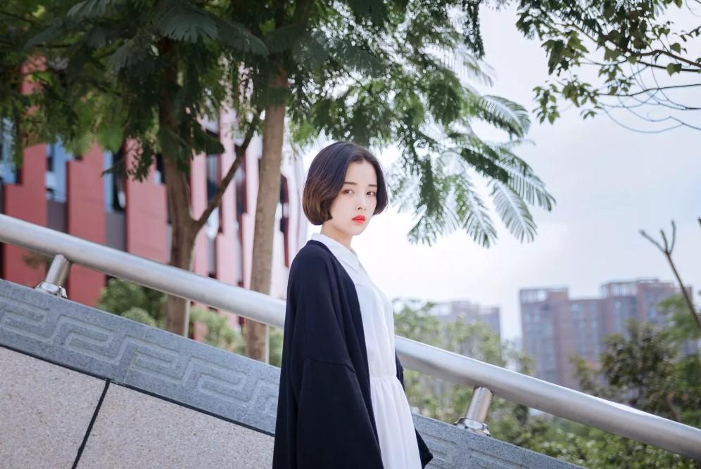 Hé lộ danh tính hot girl bán trà sữa gây bão mạng xã hội những ngày qua-7