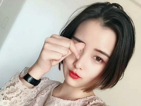 Hé lộ danh tính hot girl bán trà sữa gây bão mạng xã hội những ngày qua