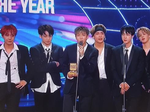 Muốn biết EXO đã hết thời hay chưa, cứ nhìn vào thứ tự biểu diễn tại MAMA 2017-6