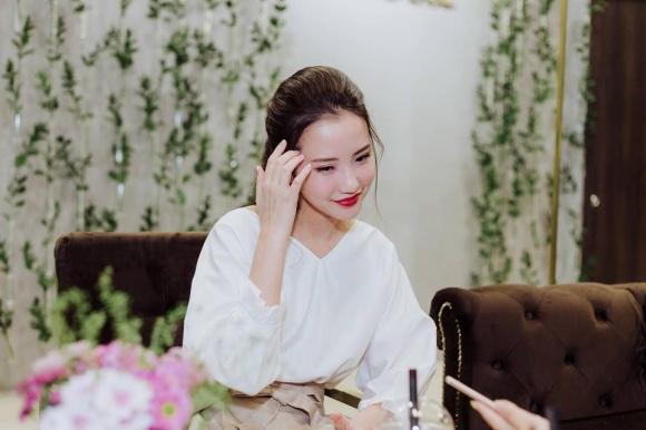 Hot girl - hot boy Việt 2/12: Hạnh Sino hé lộ ảnh giường chiếu khéo khoe vòng 1 gợi cảm-10