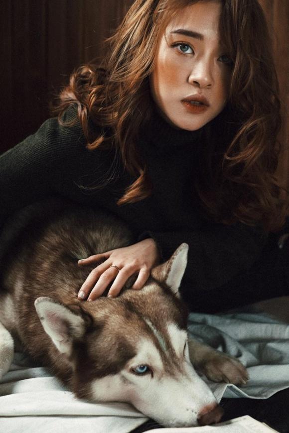 Hot girl - hot boy Việt 2/12: Hạnh Sino hé lộ ảnh giường chiếu khéo khoe vòng 1 gợi cảm-11