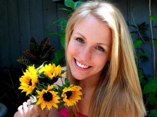 Cho bạn trai ôm lần cuối trước khi chia tay, cô gái xinh xắn đau đớn lãnh 32 nhát dao-1