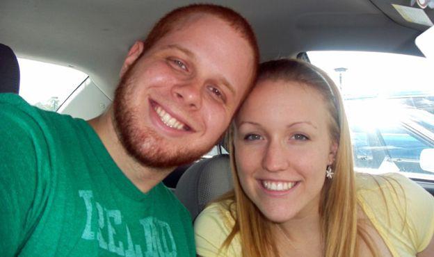 Cho bạn trai ôm lần cuối trước khi chia tay, cô gái xinh xắn đau đớn lãnh 32 nhát dao-2