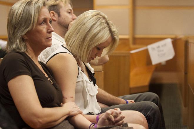 Cho bạn trai ôm lần cuối trước khi chia tay, cô gái xinh xắn đau đớn lãnh 32 nhát dao-13