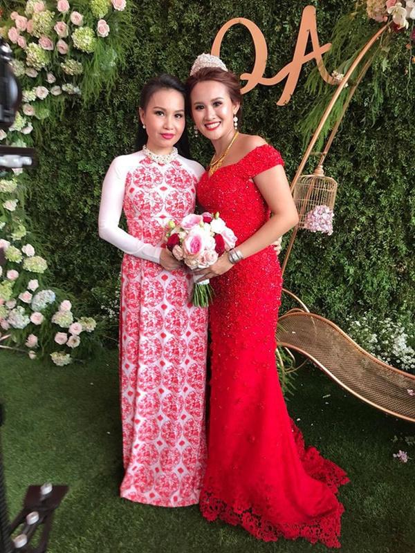 Cô dâu vàng đeo trĩu cổ chia sẻ chuyện riêng tư sau đám cưới đình đám về độ chịu chơi-4