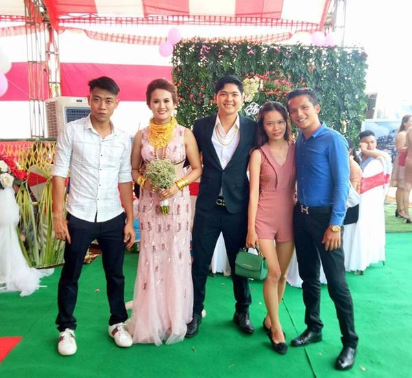 Cô dâu vàng đeo trĩu cổ chia sẻ chuyện riêng tư sau đám cưới đình đám về độ chịu chơi-7