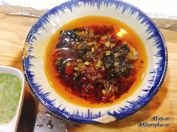 Thèm chảy nước miếng mâm hàu nướng vỉa hè 24 vị độc nhất vô nhị ở Sài Gòn-10