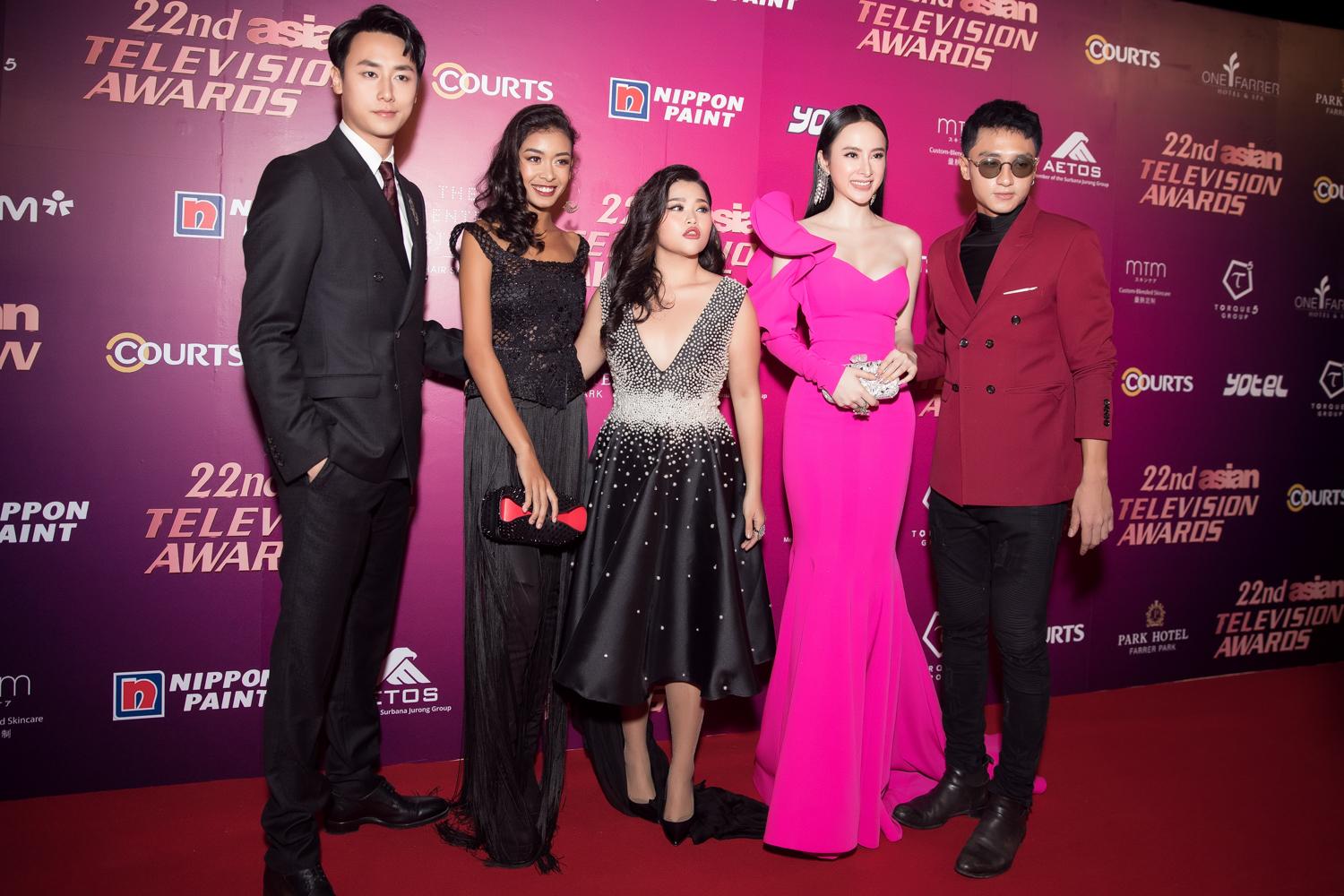 Angela Phương Trinh đẹp như nữ thần, hội ngộ nam tài tử Âu Dương Chấn Hoa-6