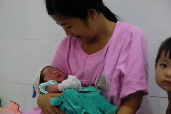 TP.HCM: Chồng đi làm không về, sản phụ đẻ rớt con trong hố nước nhà vệ sinh lúc nửa đêm-5