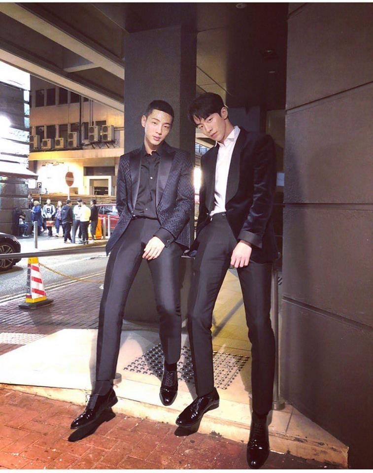 Tin sao Hàn: Go Ara chủ động trao Song Seung Hun nụ hôn ngọt ngào-9