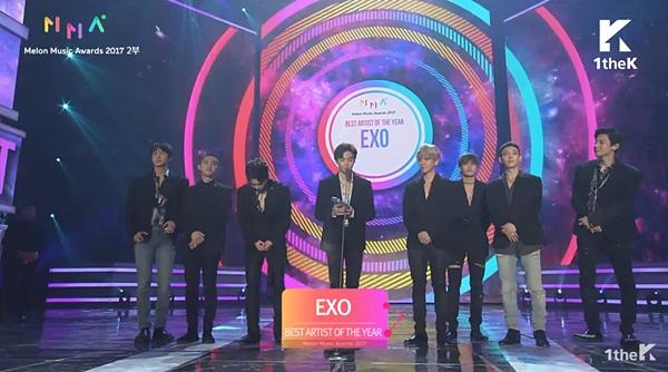 MMA 2017: WINNER ở đâu và EXO đã làm gì để được nhận giải Nghệ sĩ của năm?-2