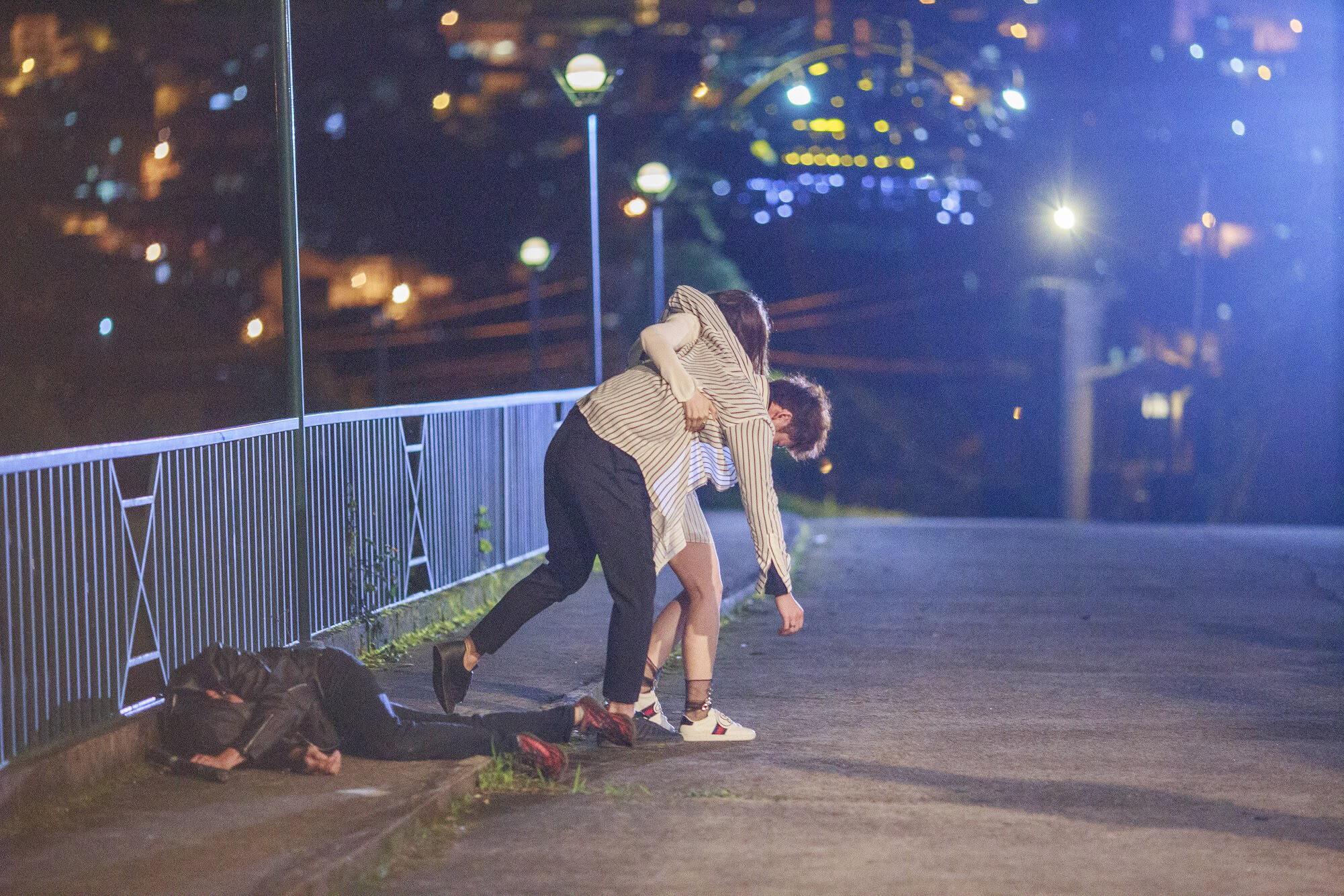 Hari Won bị kẻ thù kiếp trước truy sát trong tập 7 Thiên Ý-4