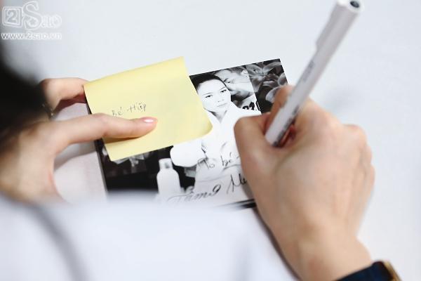 Fan xếp hàng dài dưới trưa nắng để xin chữ ký Mỹ Tâm-7