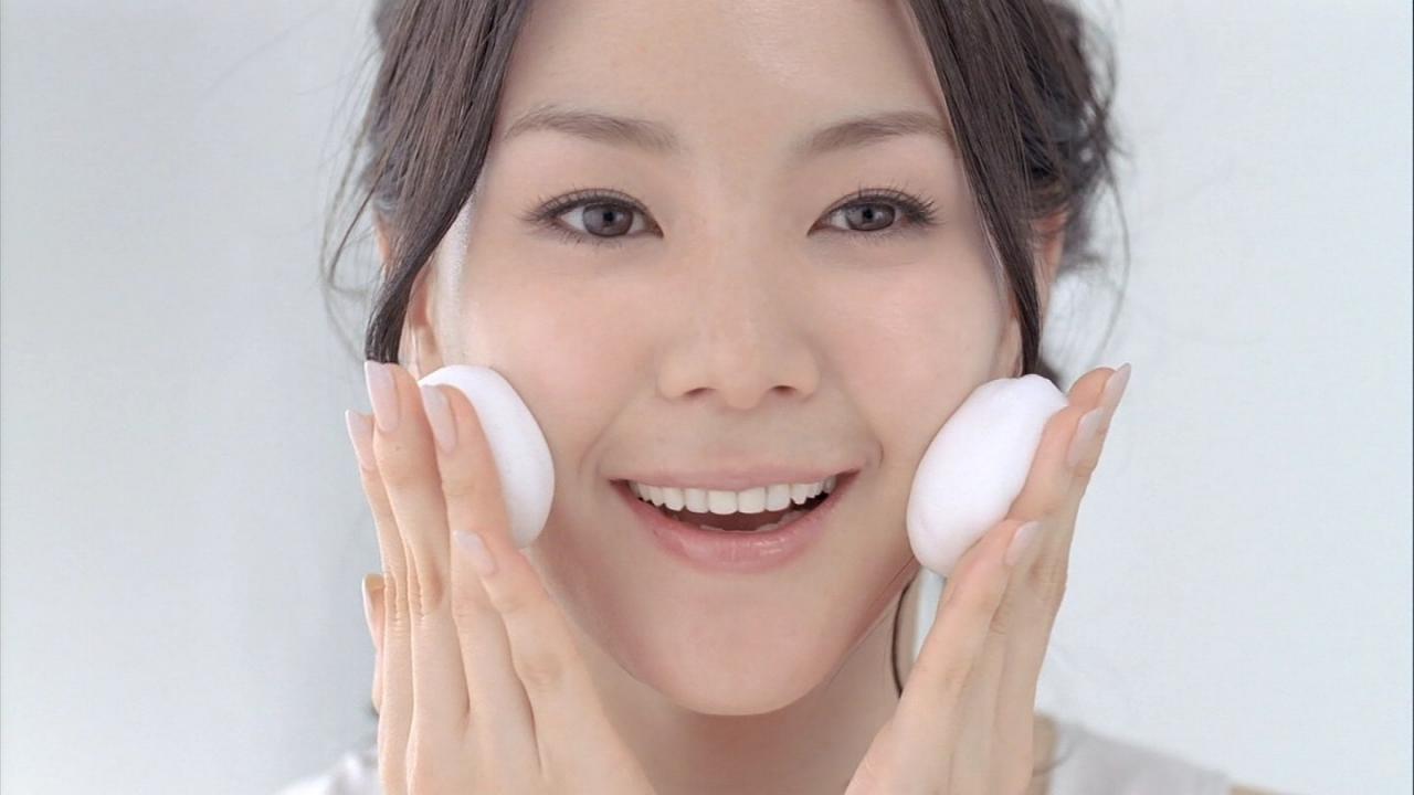 Những thói quen giúp hạn chế tình trạng da bóng nhẫy dầu trên khuôn mặt-2