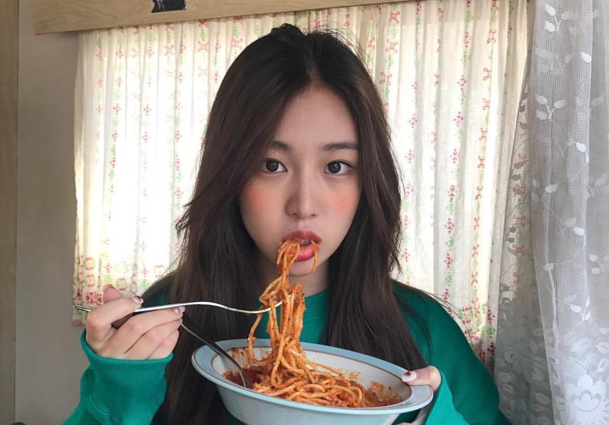 Những thói quen giúp hạn chế tình trạng da bóng nhẫy dầu trên khuôn mặt-4