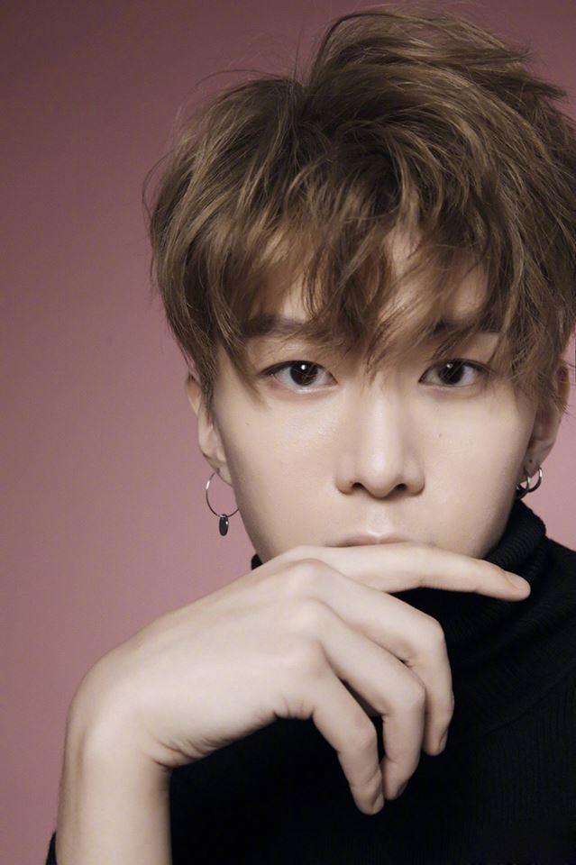 Hình ảnh mới nhất của em trai Phạm Băng Băng, 17 tuổi cao 1m8 và đẹp như nam thần-9