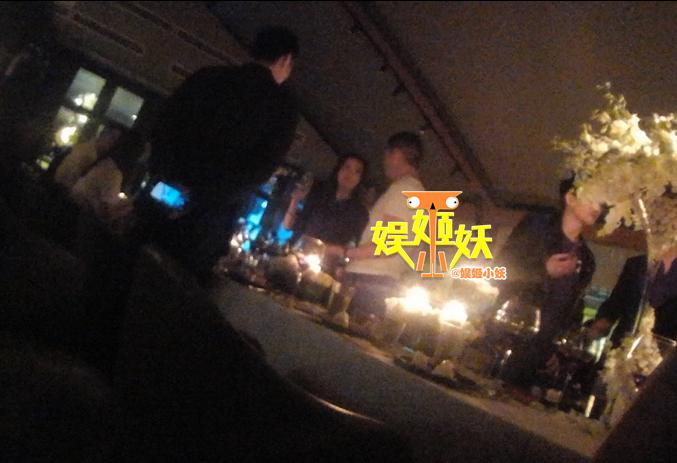 4 năm hậu ly hôn Vương Phi, Lý Á Bằng xuất hiện thân mật bên người phụ nữ lạ-6