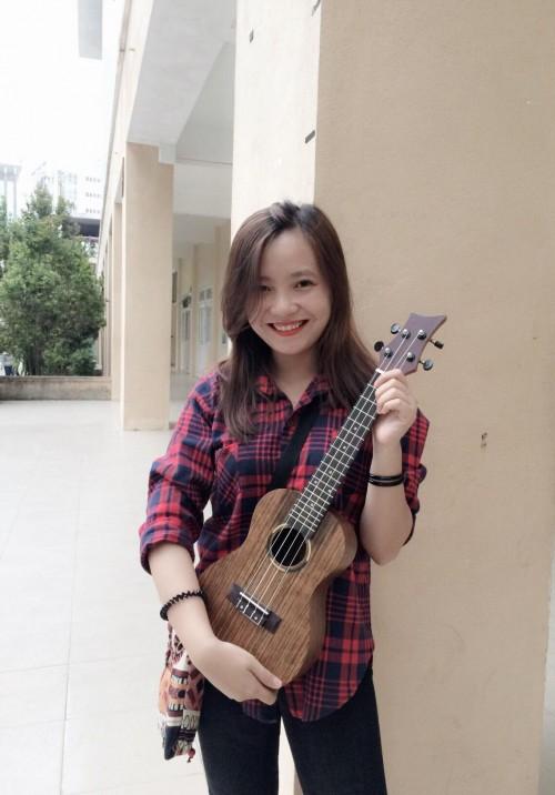 Nữ sinh Huế khiến người nghe lịm tim khi cover cực ngọt bài thơ Sóng của Xuân Quỳnh-5