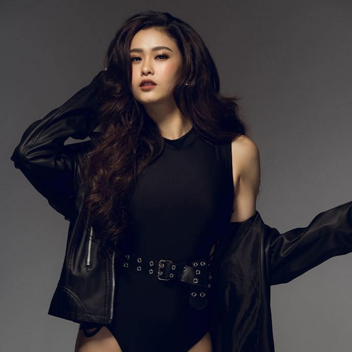 Gái một con Trương Quỳnh Anh và phong cách thời trang khiến mày râu mê đắm-14