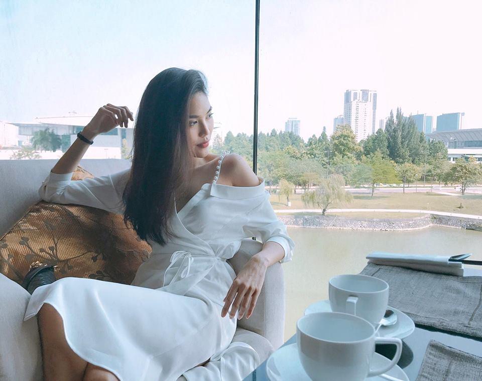 Tin sao Việt: Hoa hậu Thu Thảo hào hứng ăn phở mẹ nấu cùng chồng đại gia-4