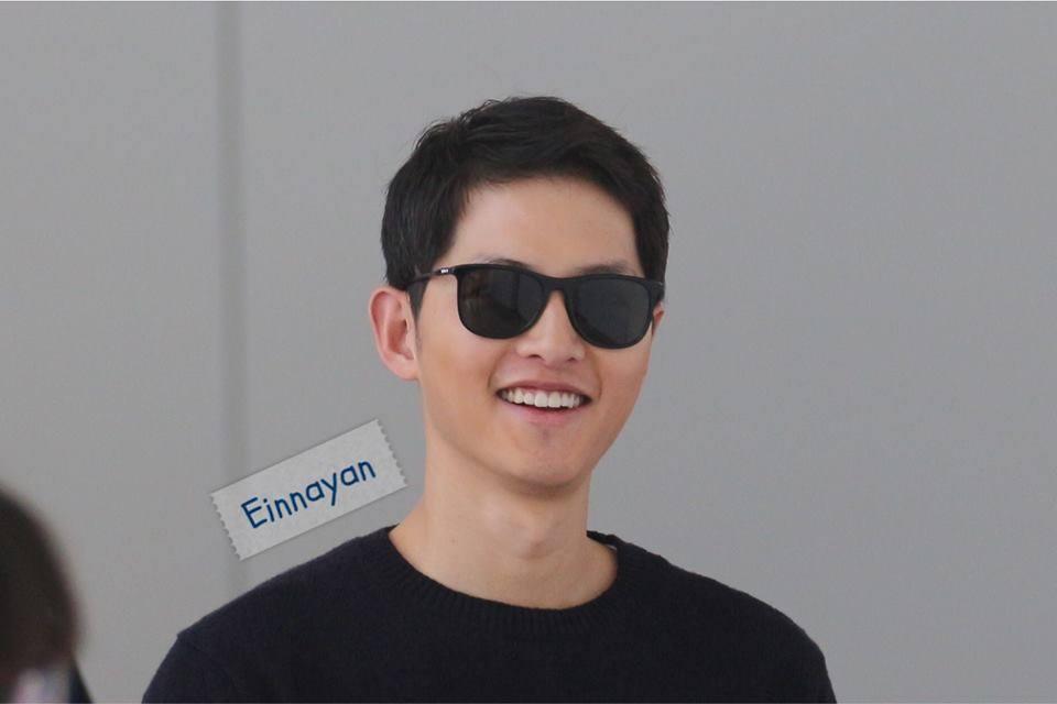 Sao Hàn 4/12: Song Joong Ki mua sách trẻ sơ sinh, ngầm thừa nhận Song Hye Kyo đã mang bầu?-1