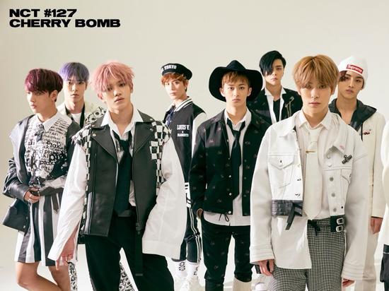 Dàn trai đẹp 'đàn em EXO' NCT 127 sẽ đổ bộ tới Việt Nam vào ngày mai