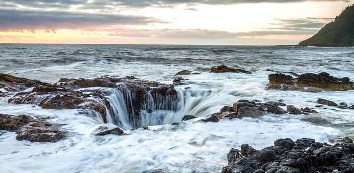 Yachats, Oregon: Thị trấn Yachats thanh bình cũng nổi tiếng với những hang động huyền bí nằm dọc bờ biển Cape Perpetua.