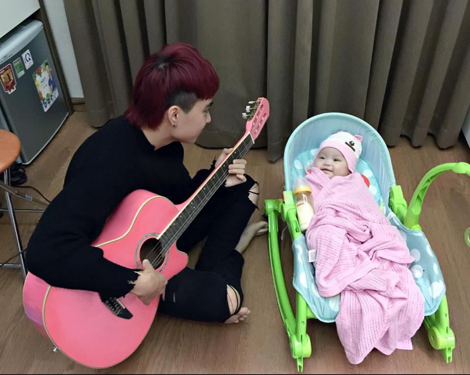 Hot girl - hot boy Việt 5/12: Quắt đại ca chia sẻ cảnh gà trống nuôi con khiến fan thích thú-1