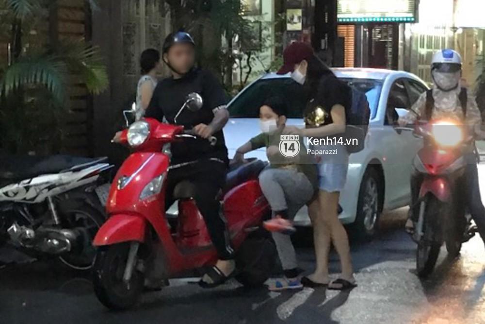 Tim tậu xe hơi mới trong lúc Trương Quỳnh Anh đưa con trai đi học bằng xe máy-3