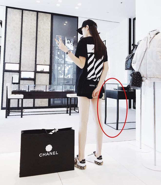 Angela Phương Trinh và Kỳ Duyên xuất hiện ở đâu là chỗ đó bị méo và cong vô lý-6