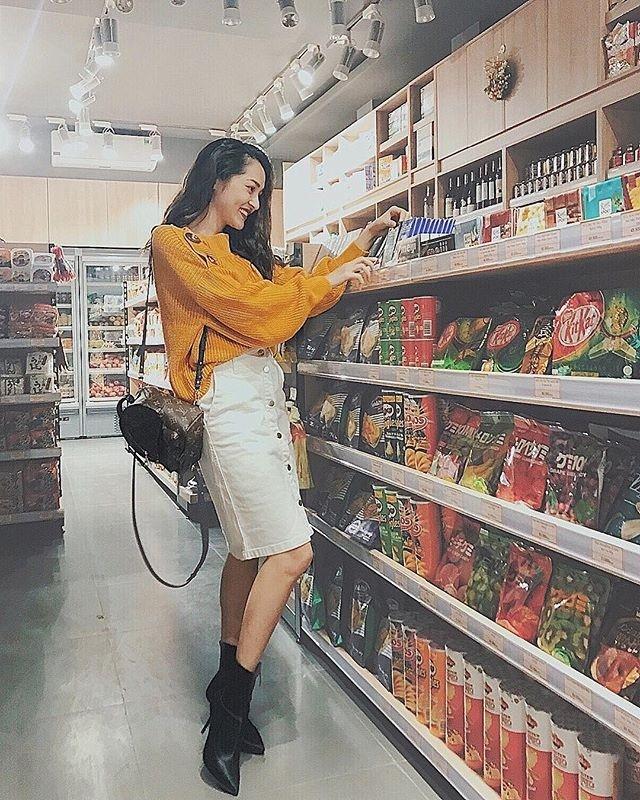 Mẹ chồng Thanh Hằng diện đồ menswear - con dâu Lan Khuê cá tính nổi bật nhất street style-4