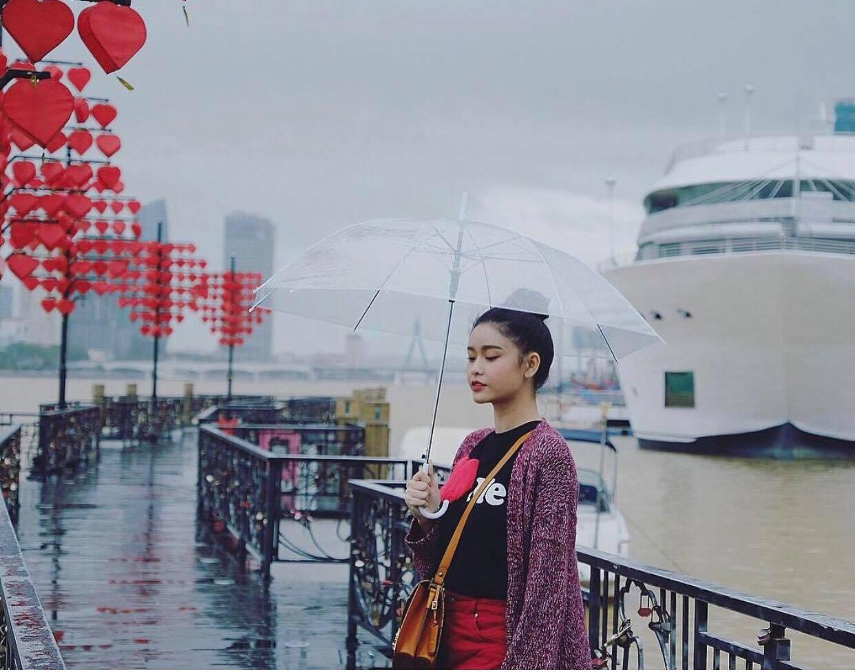 Mẹ chồng Thanh Hằng diện đồ menswear - con dâu Lan Khuê cá tính nổi bật nhất street style-7