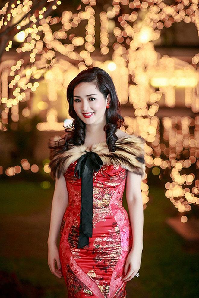 Kể cả khi là mỹ nhân không tuổi thì kiểu đồ này cũng chẳng còn hợp với Giáng My nữa!-3