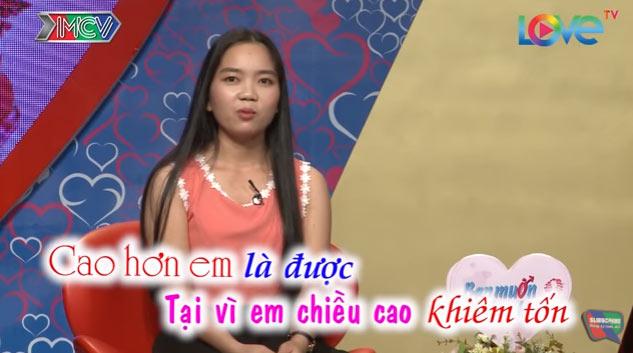 Anh chàng kêu tim anh đập nhanh lắm loay hoay tìm nút bấm vì sợ bỏ lỡ mất gái xinh-3