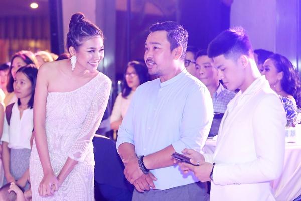 Mẹ chồng Thanh Hằng ngoài đời diện váy quyến rũ khác hẳn hình ảnh ghê gớm trong phim-6