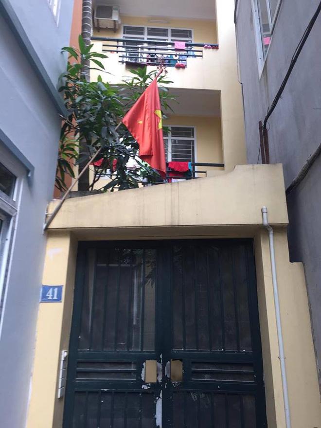 Hành trình chạy trốn khỏi ngục tù của bé trai 10 tuổi nghi bị bố và mẹ kế bạo hành ở Hà Nội-6