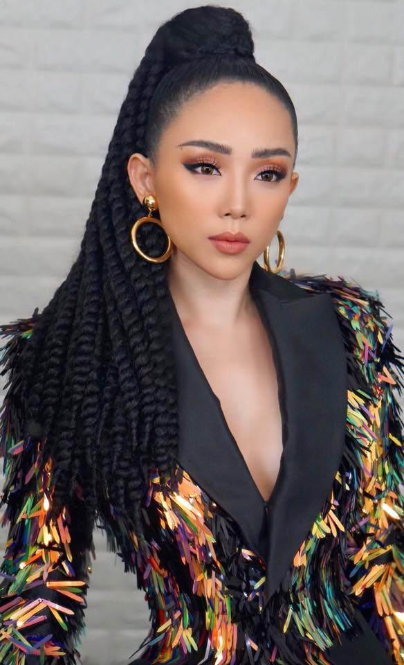 Đụng hàng đàn chị Tóc Tiên, fashion icon Châu Bùi vẫn ngời ngời khí chất-5