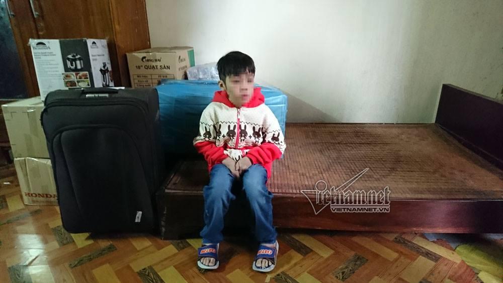 Bé trai bị bố và mẹ kế đánh rạn sọ não xin tha cho bố-1