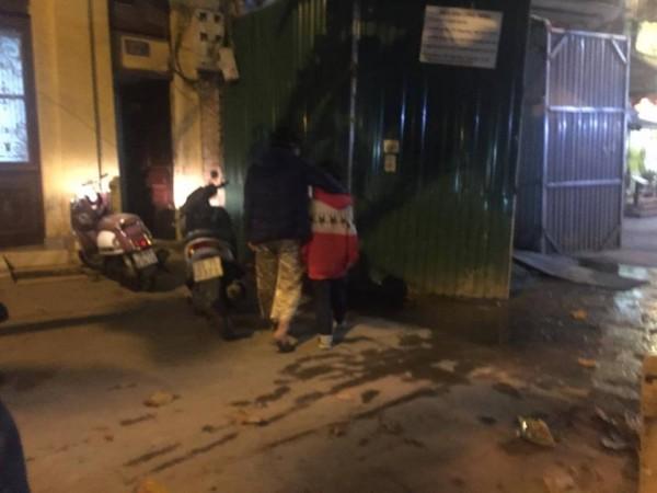 Bé trai bị bố và mẹ kế đánh rạn sọ não xin tha cho bố-7