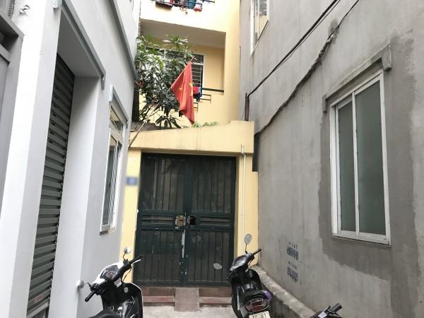 Bé trai bị bố và mẹ kế đánh rạn sọ não xin tha cho bố-8