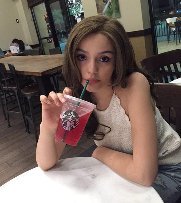 Cô gái 17 tuổi xinh như búp bê cắt trụi tóc để chụp ảnh, biết được sự thật ai cũng nể phục-10