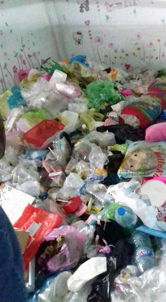 Kinh hoàng phòng trọ bẩn như bãi rác của cô gái Cần Thơ-4